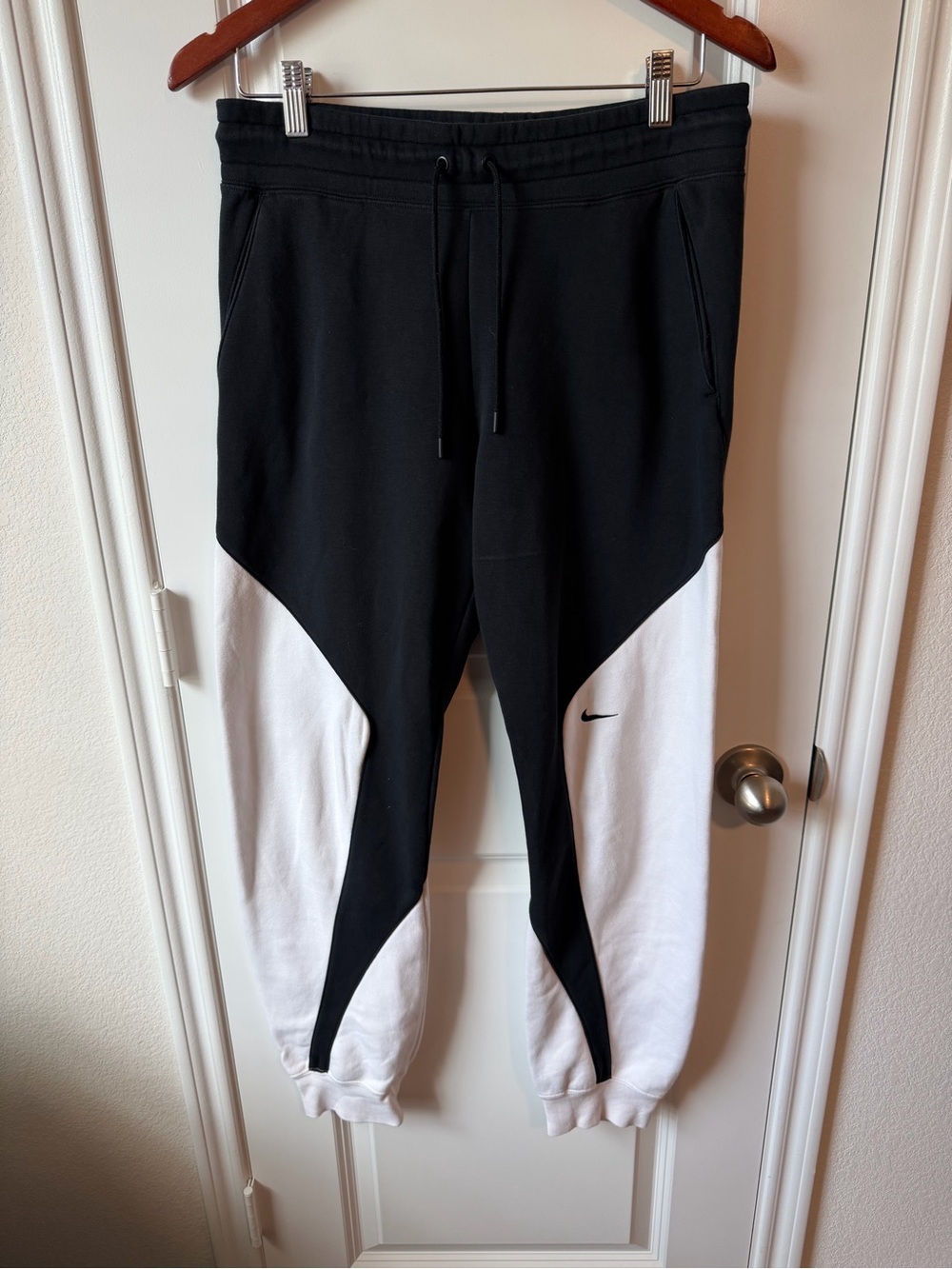 ⚡️Nike Men’s Black and White Colorblock Joggers